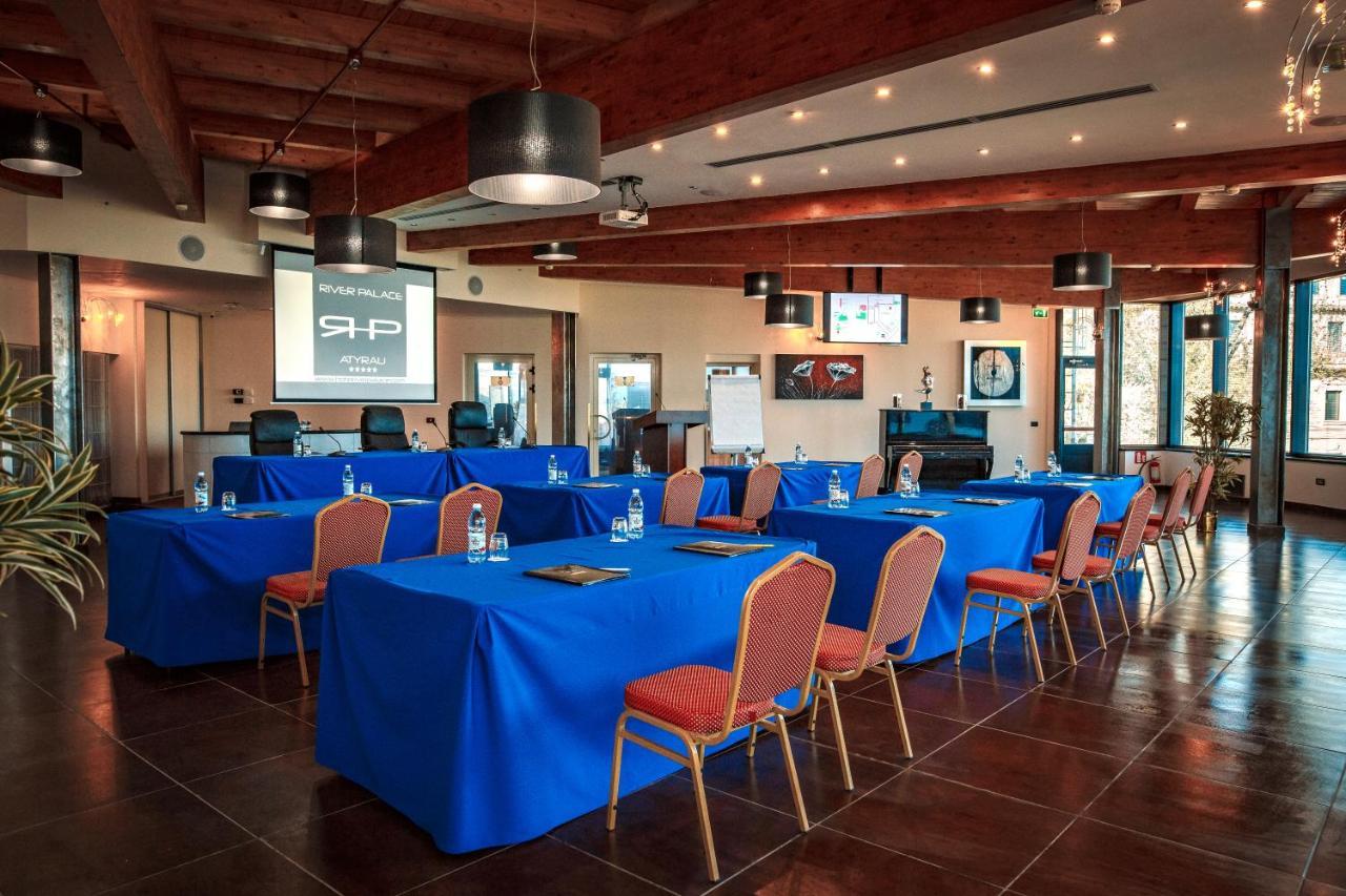 Atyraū River Palace Hotel מראה חיצוני תמונה