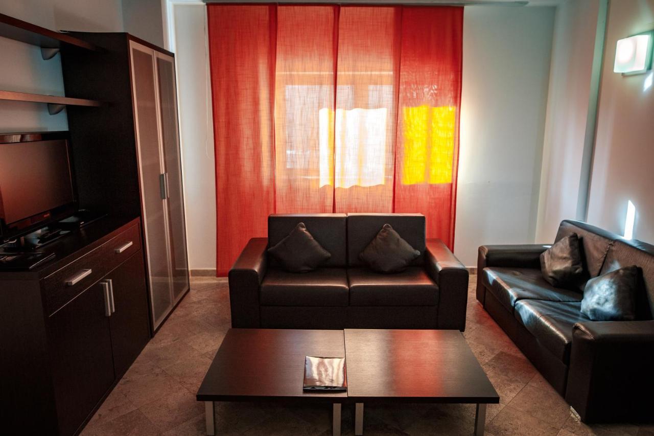 Atyraū River Palace Hotel מראה חיצוני תמונה