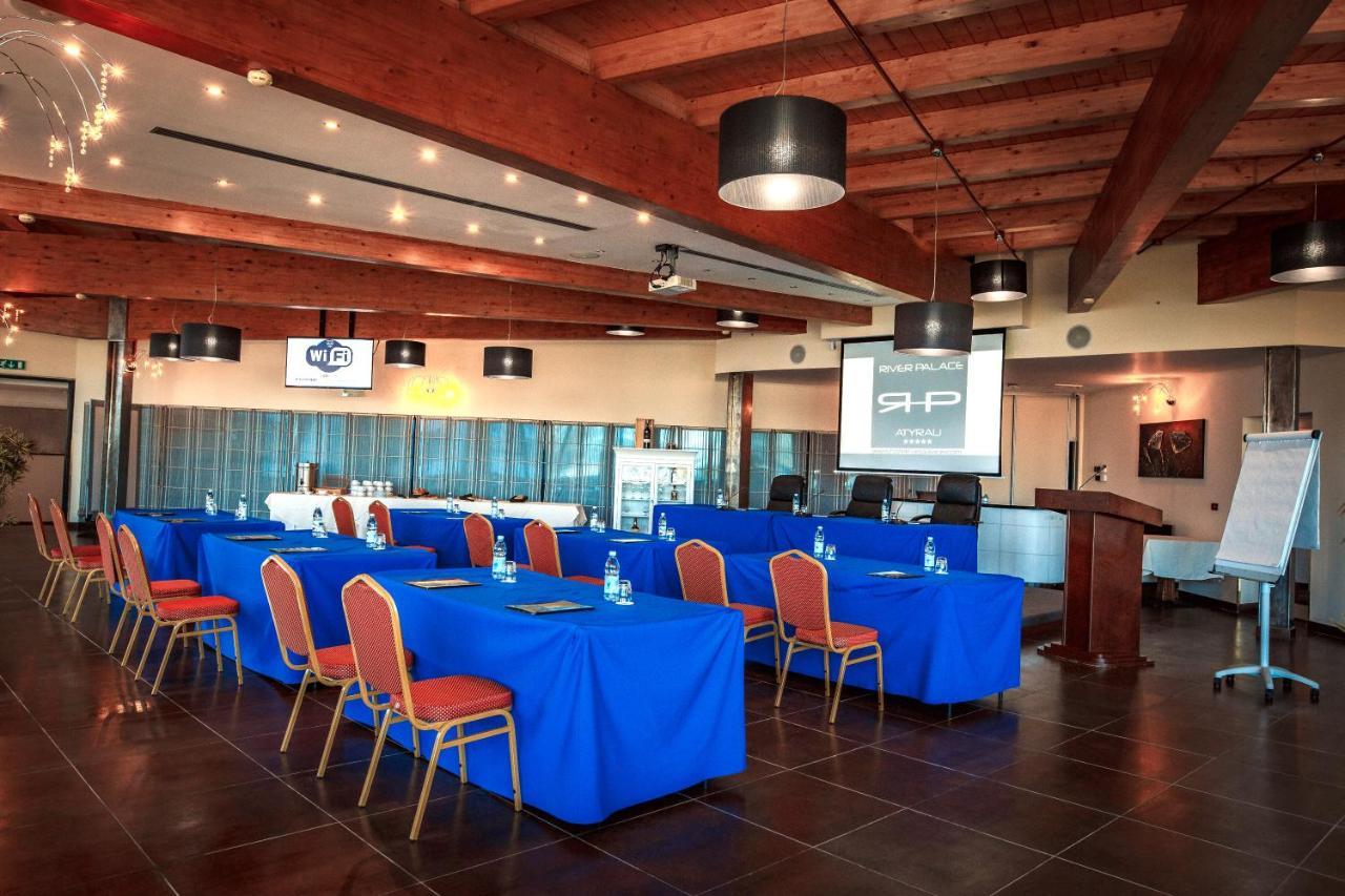 Atyraū River Palace Hotel מראה חיצוני תמונה